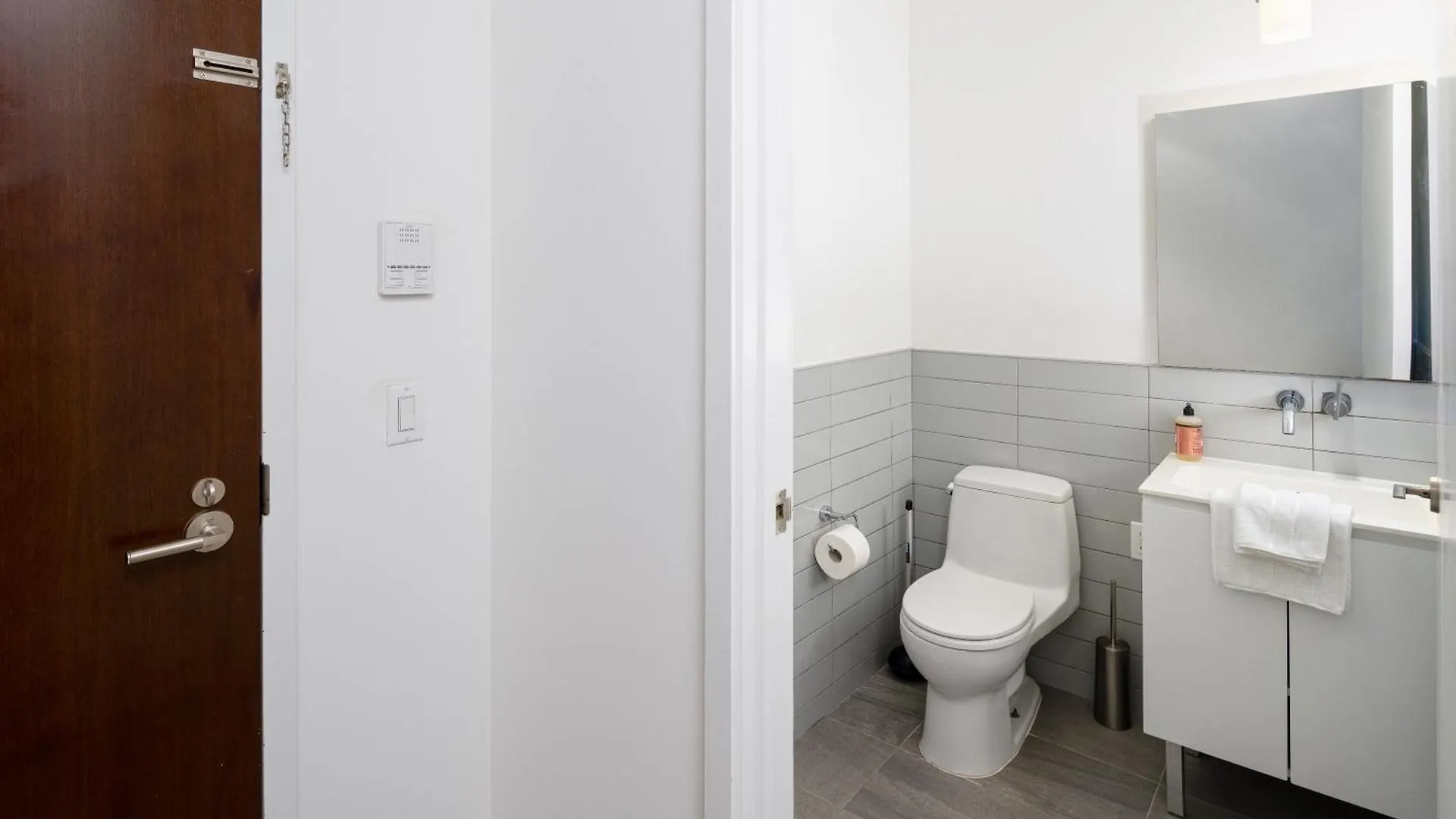 Apartment Spacious Luxury 2Bd Downtown Gym W/D Doorman New York United States
